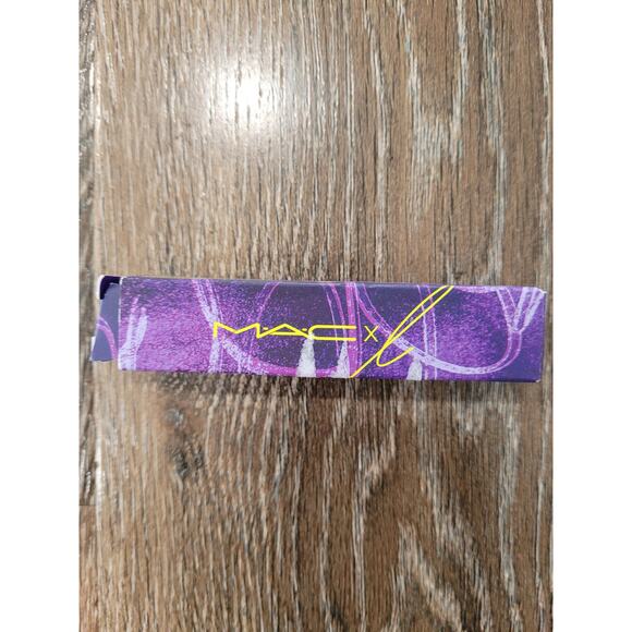 MAC‎ x Lisa Powder Powder Kiss Liquid Lipcolour Lip Gloss - Fashion Sweetie #4 - Picture 3 of 3